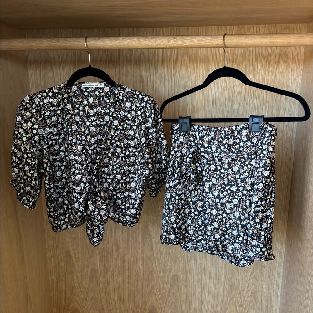 Abercromie & Fitch Skirt & Shirt Set